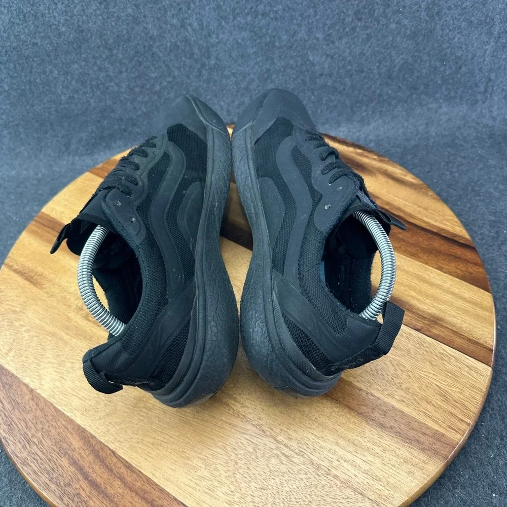 Vans UltraRange EXO Mens 10 Black Low Top Sneakers VN0A4U1KBLK